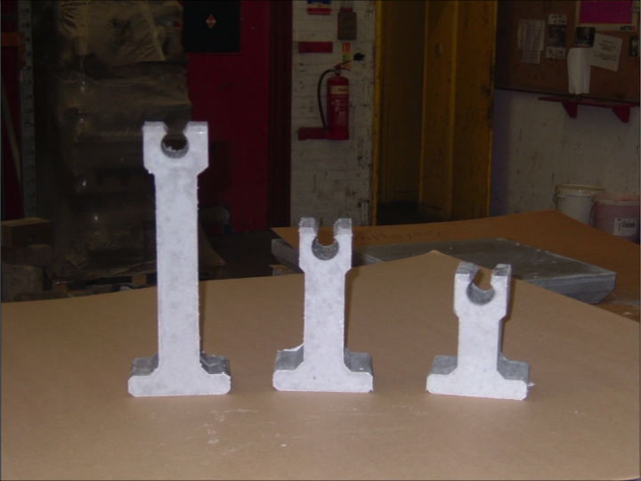 Ceric kiln roof hangers